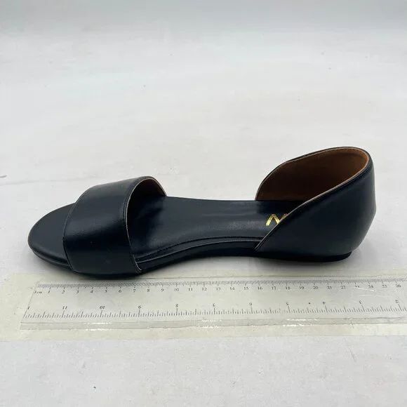 YDN Black Open-Toe Sandals - Picture 2 of 10